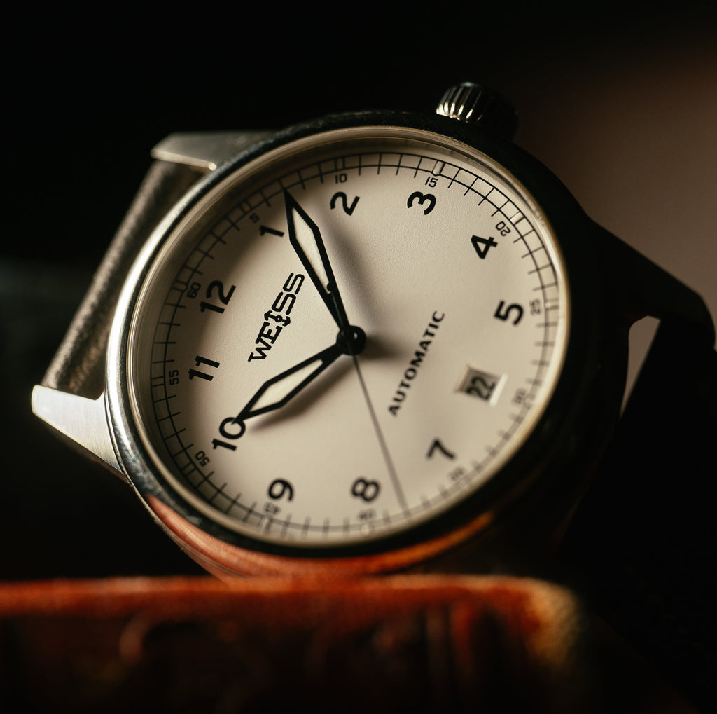 Montre de terrain automatique standard de 38 mm avec date