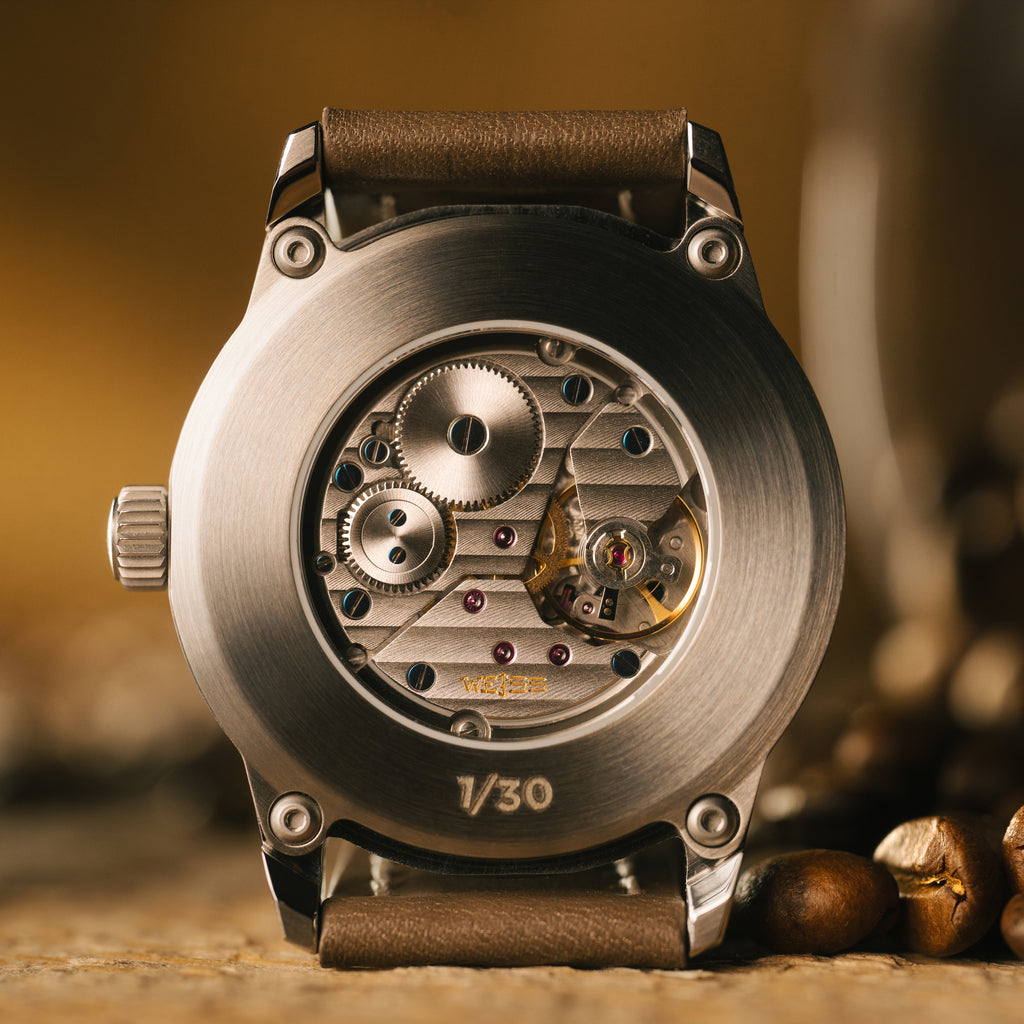 *Édition limitée* Montre de terrain standard 38 mm : cadran cardinal